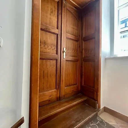 K-12 Loft Apartment *