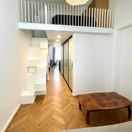 K-12 Loft 아파트 류블랴나