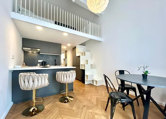 K-12 Loft Λιουμπλιάνα